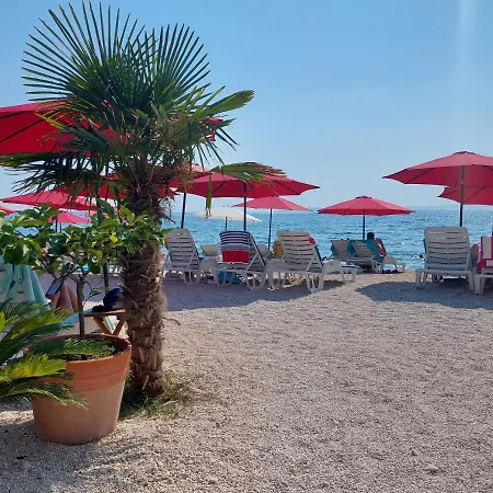 Pino 3* Podstrana